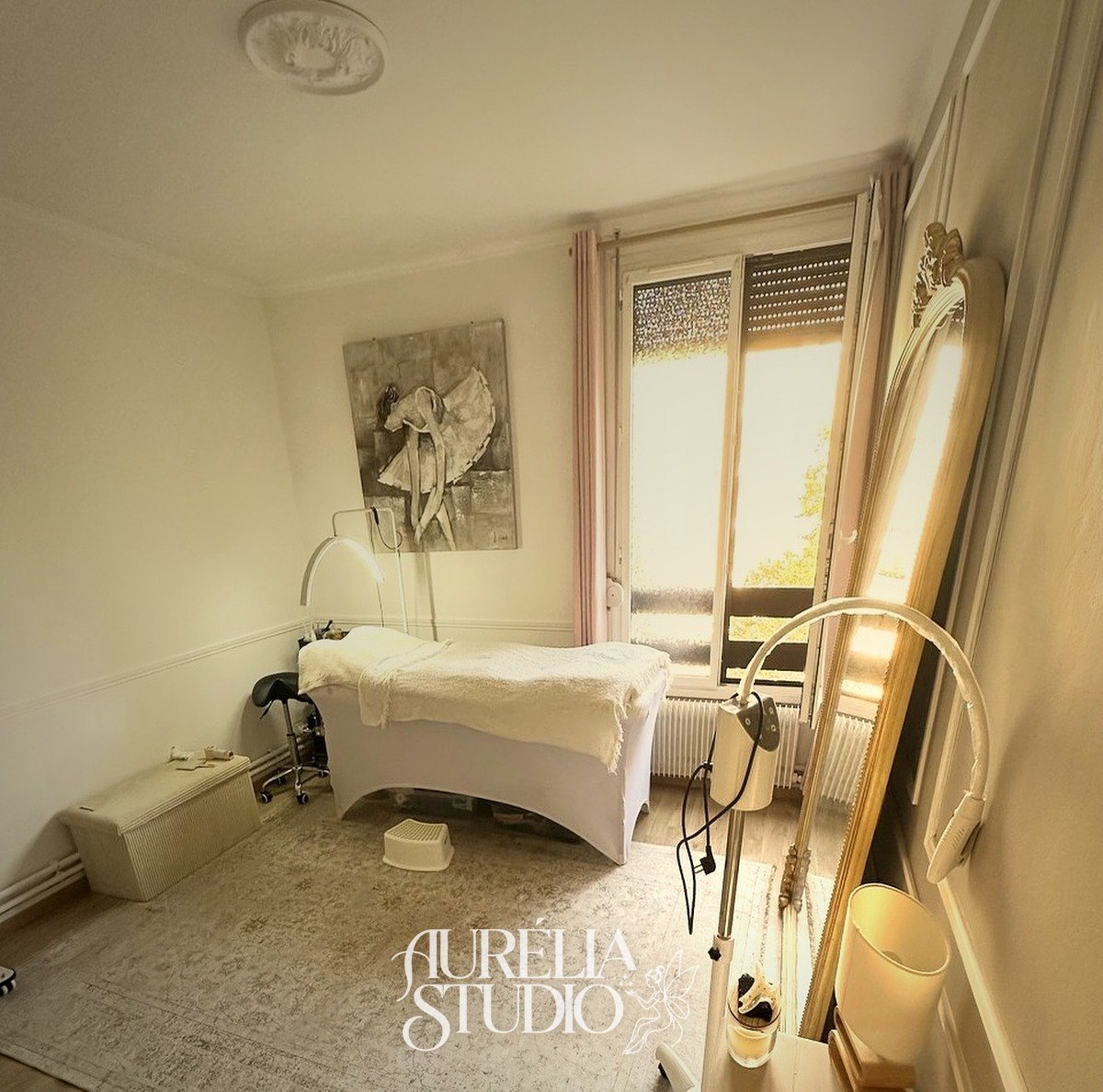 The Aurélia Studio treatment room in Beauvais
